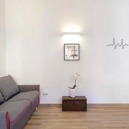 Gloria's - Vomero Apartment