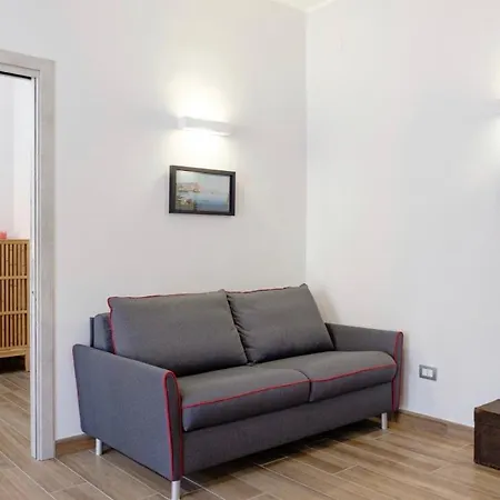 Gloria's - Vomero Apartment